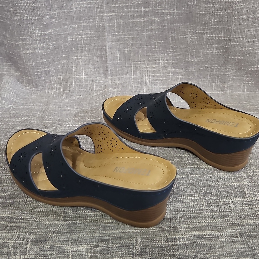 Temofon Women's Mules - Picture 4 of 9